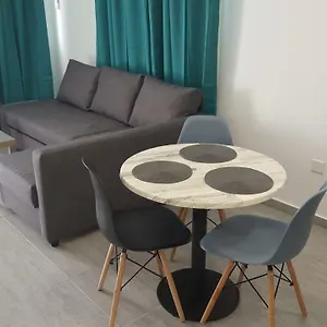 Manoli Ayía Nápa